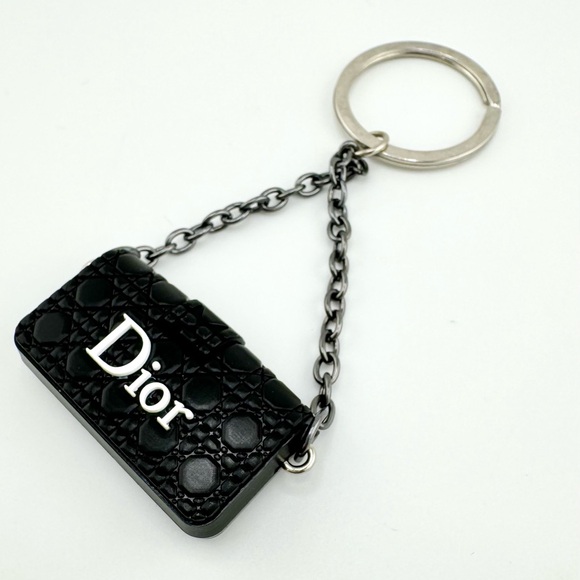 Lux Novelty Black Keychain - Picture 2 of 4